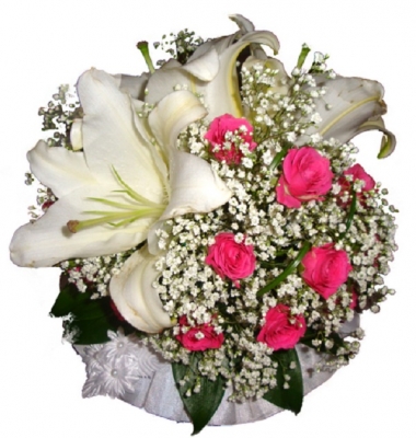 Букет невесты с лилией и кустовой розой с доставкой
